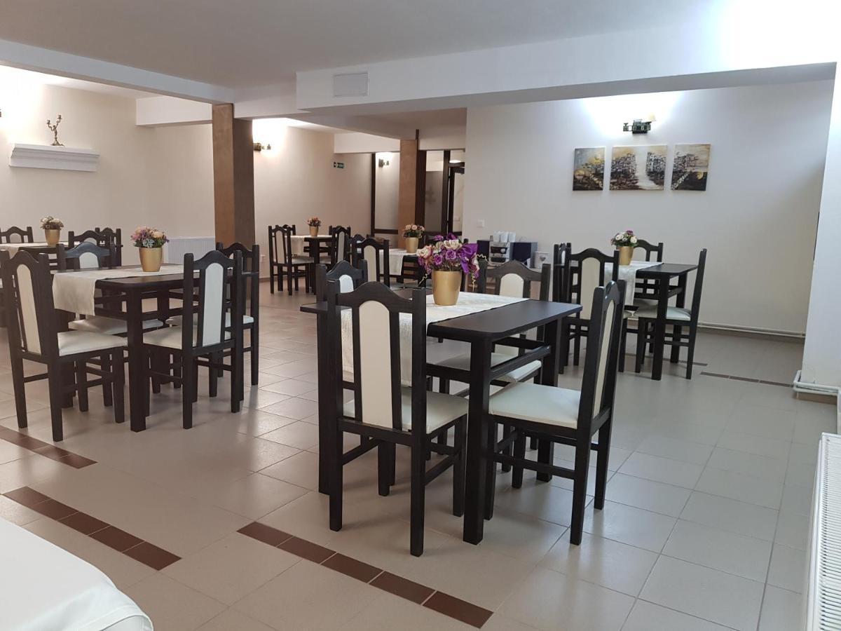 Alba Forum Alba Iulia Buitenkant foto