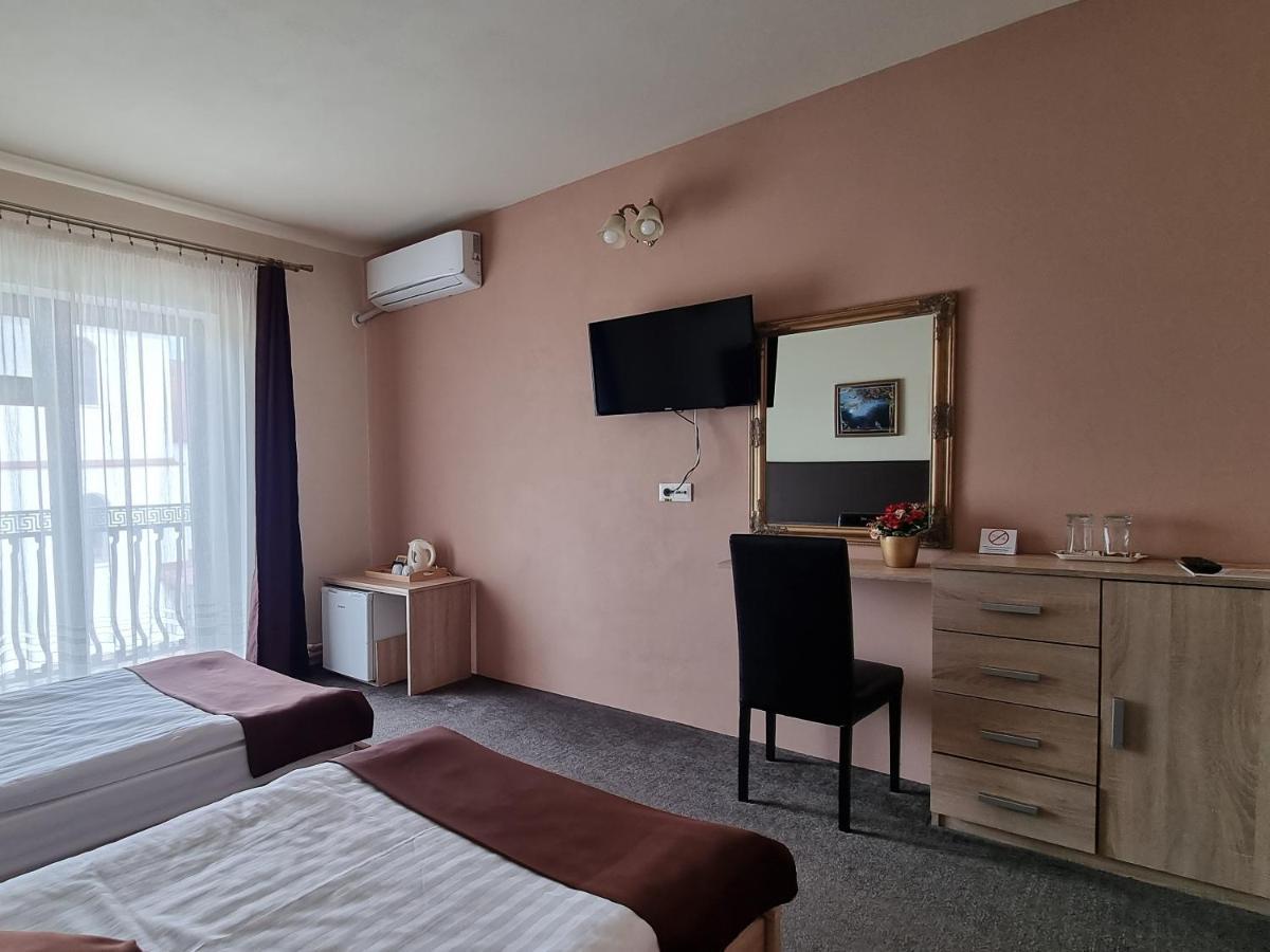 Alba Forum Alba Iulia Buitenkant foto