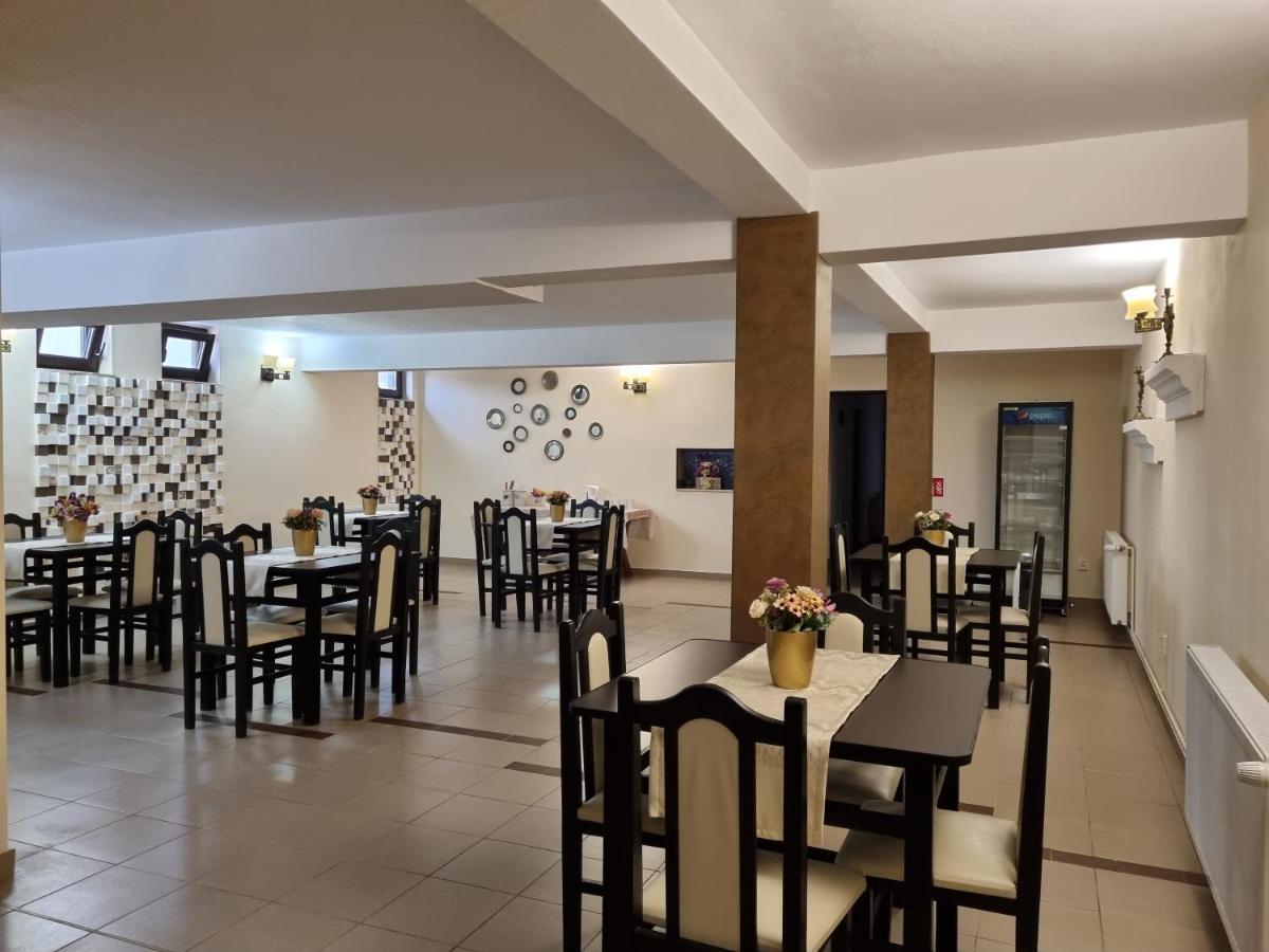 Alba Forum Alba Iulia Buitenkant foto