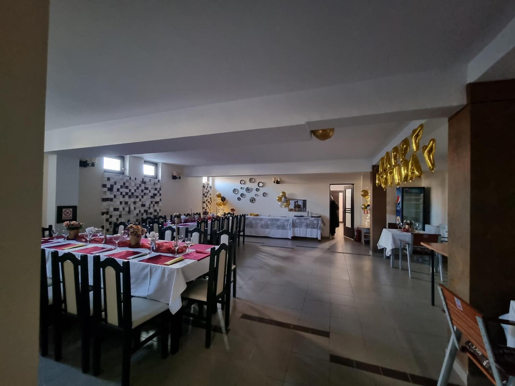 Alba Forum Alba Iulia Buitenkant foto