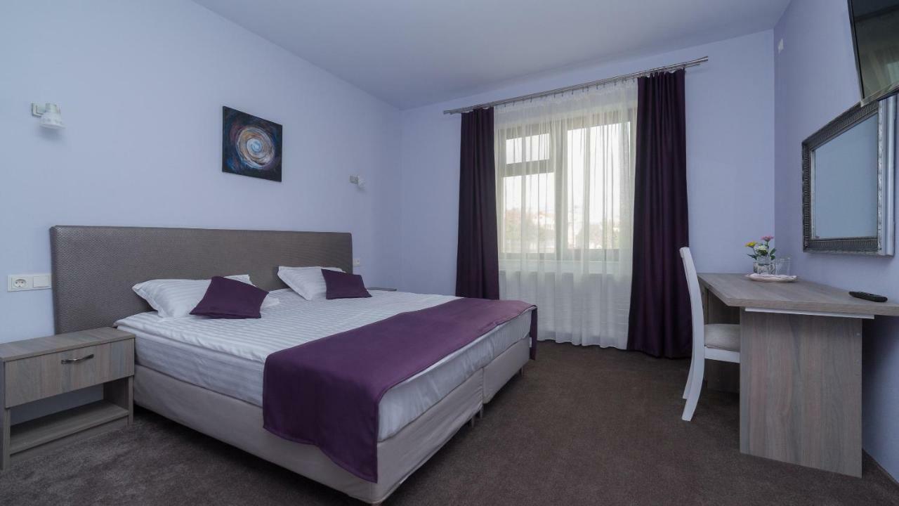 Alba Forum Alba Iulia Buitenkant foto